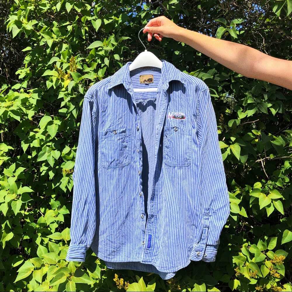 Button down - Picture 2 of 2